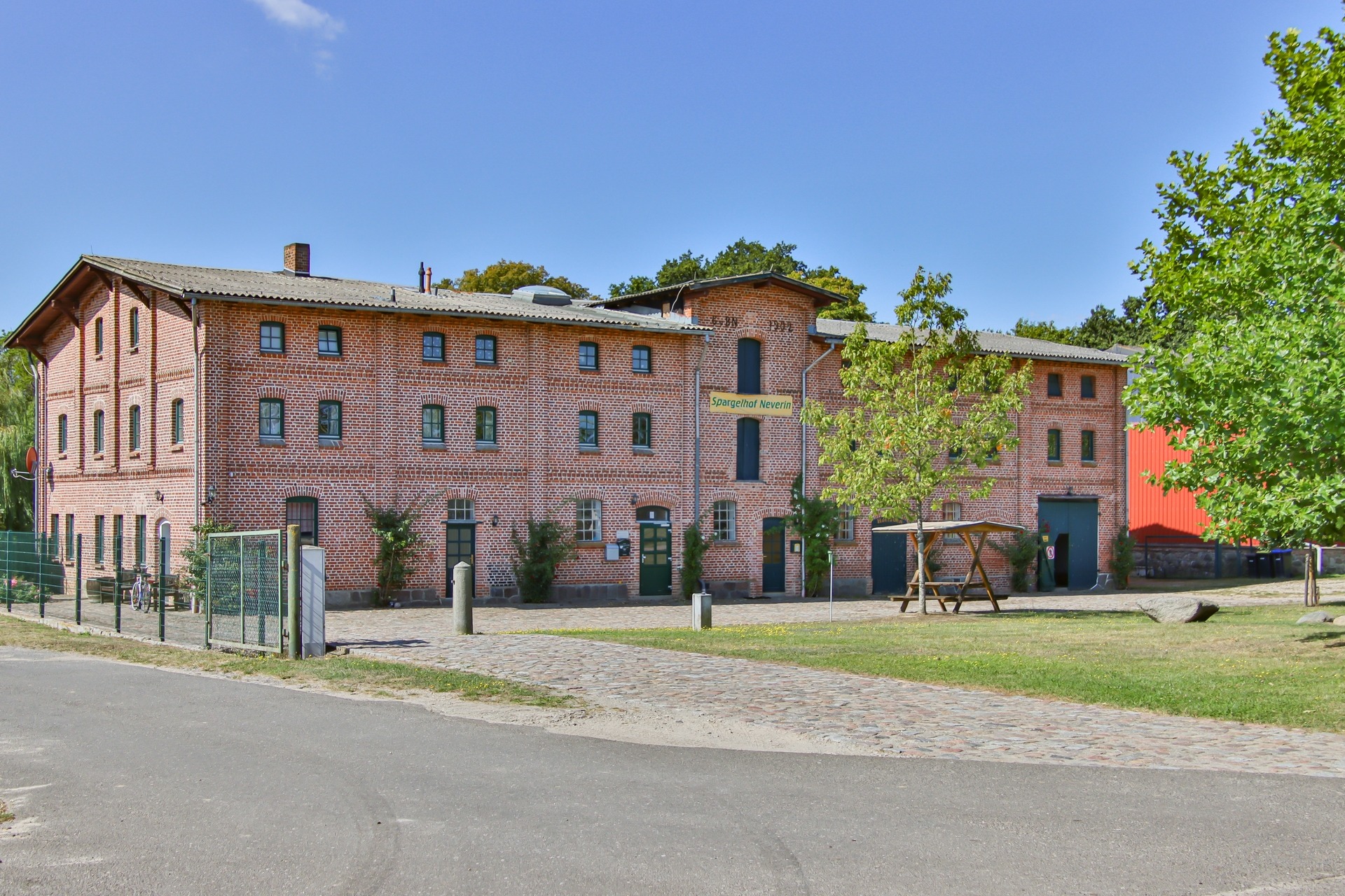 Neverin Spargelhof